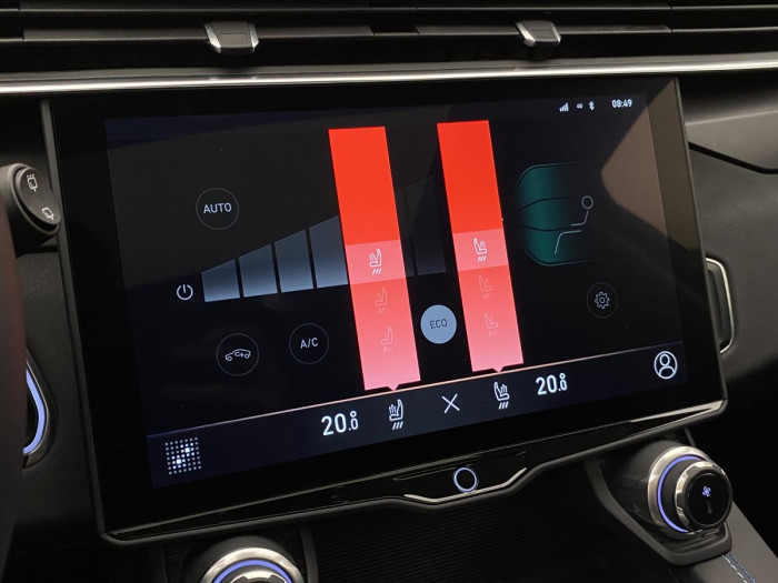 Lynk & Co 01 PHEV DCT AUT 1.maj. REZERVACE