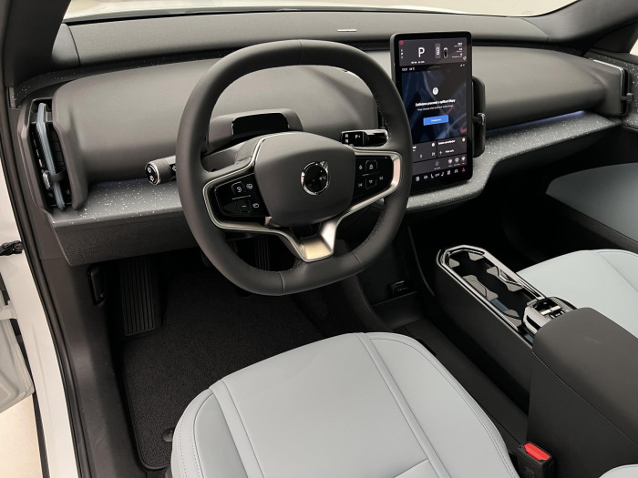 Volvo EX30 PURE ELECTRIC TWIN MOTOR ULTRA