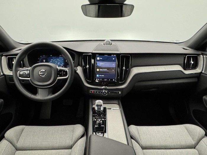 Volvo XC60 T8 AWD RECHARGE REZERVACE