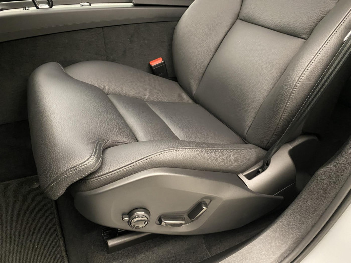 Volvo XC60 B5 AWD PLUS DARK AUT CZ 1.maj