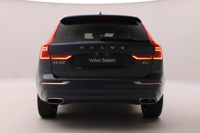 Volvo XC60 B4 AWD DARK PLUS AUT CZ