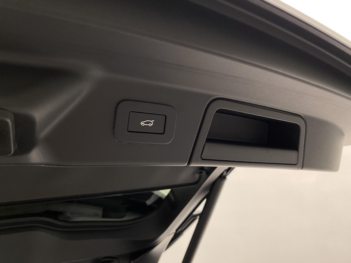 Land Rover Range Rover Velar D200 R-DYNAMIC SE AWD AUT 2.0 d Dynamic SE