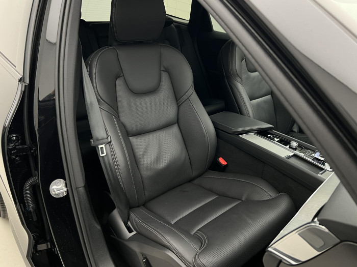 Volvo XC60 B5 AWD PLUS DARK AUT 1.maj.