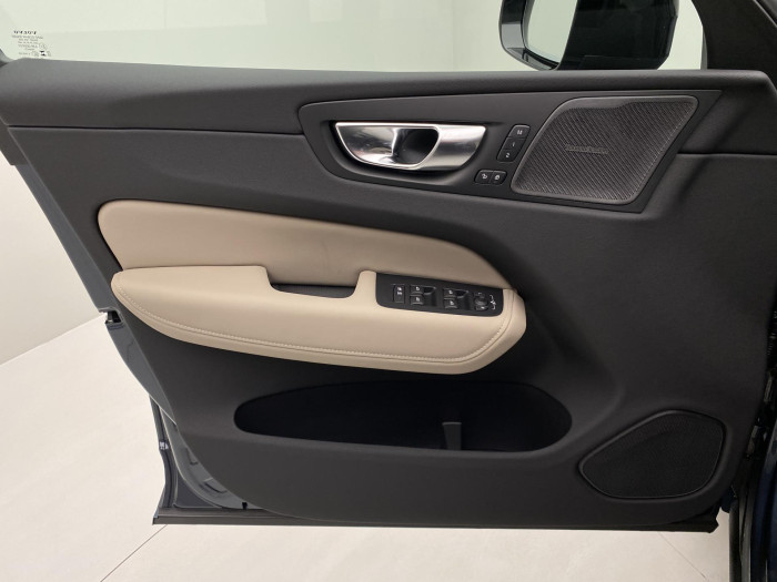 Volvo XC60 T6 AWD AUT DARK PLUS