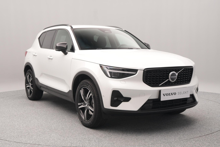 Volvo XC40 B3 PLUS DARK AUT CZ 1.maj
