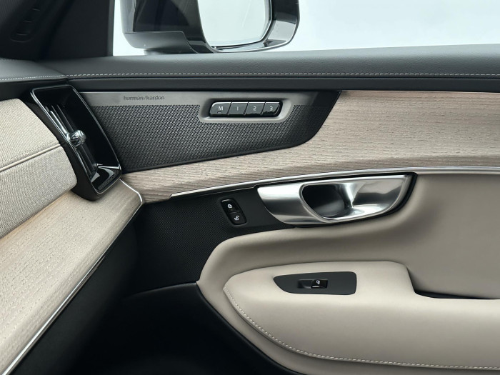 Volvo XC90 B5 AWD AUT DARK PLUS 7míst