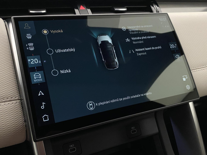 Land Rover Discovery Sport D200 R-DYNAMIC SE AWD AUT 2.0 d Dynamic SE