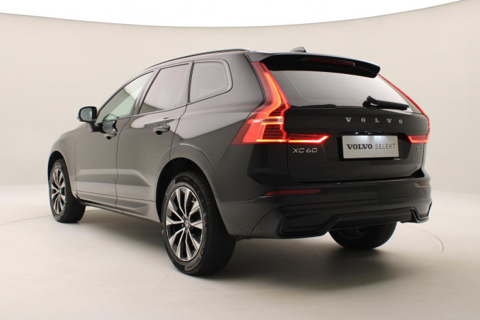 Volvo XC60 B4 AWD DARK PLUS CZ 1.maj