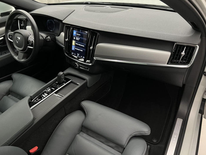 Volvo V90 B4 MOMENTUM Aut 1.maj. 2.0 Momentum