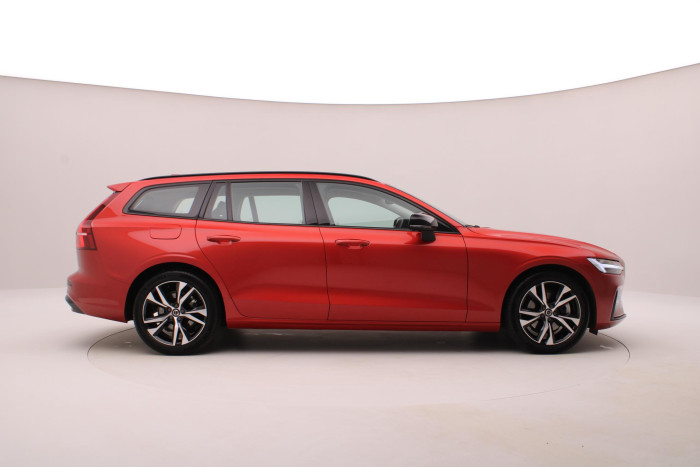 Volvo V60 B4 DARK PLUS AUT CZ