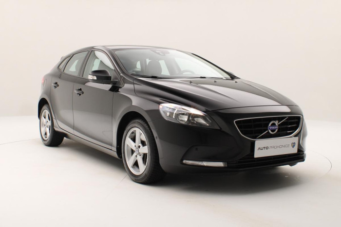 Volvo V40 D3 NAVIGACE AUT REZERVACE 2.0 d