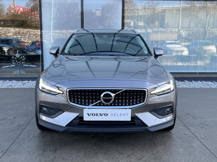 Volvo V60 CROSS COUNTRY B4 AWD Aut 1.maj