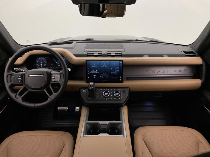 Land Rover Defender 110 D300 X AWD REZERVACE 3.0 d