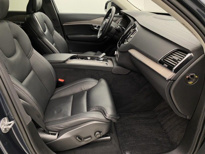 Volvo XC90 B5 AWD PLUS DARK AUT CZ 7míst