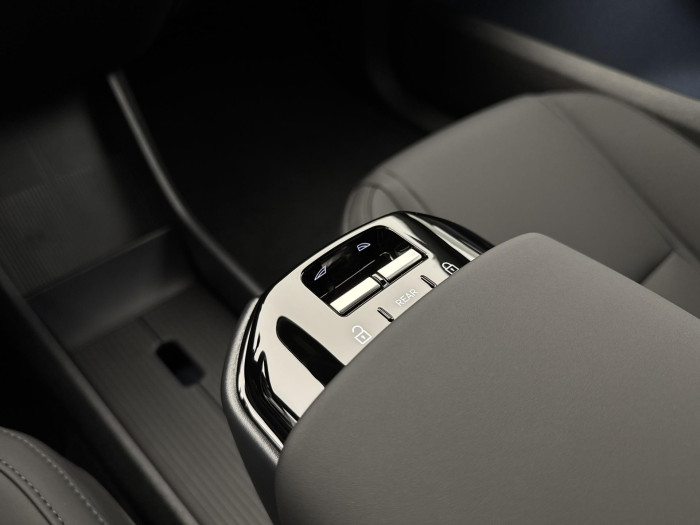 Volvo EX30 PURE ELECTRIC SINGLE PLUS