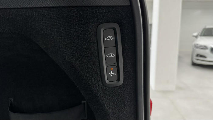 Volvo XC90 T6 INSCRIPTION REZERVACE