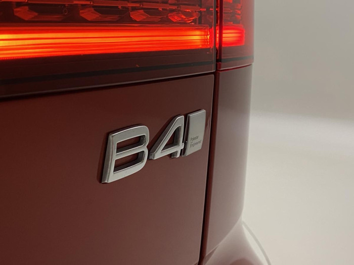 Volvo V60 B4 MOMENTUM AUT REZERVACE 2.0 Momentum
