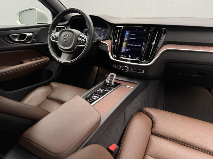 Volvo S60 B4 INSCRIPTION AUT CZ