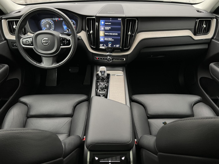 Volvo XC60 B5 AWD INSCRIPTION AUT