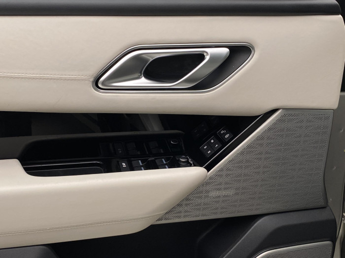 Land Rover Range Rover Velar D275 R-DYNAMIC AWD REZERVACE 3.0 d Dynamic