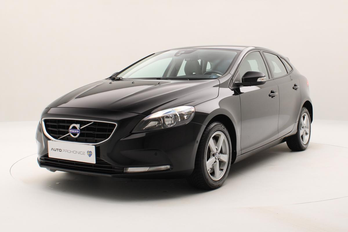 Volvo V40 D3 NAVIGACE AUT REZERVACE 2.0 d