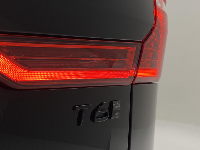 Volvo XC60 T6 AWD ULTRA DARK AUT CZ