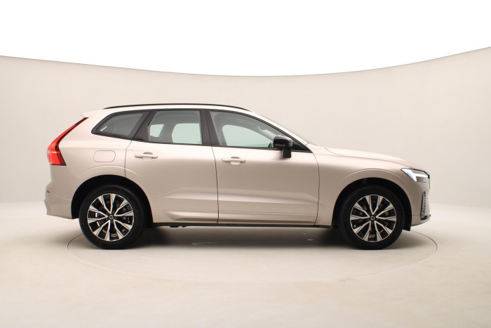 Volvo XC60 B4 AWD PLUS DARK AUT CZ