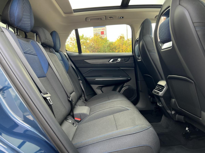 Lynk & Co 01 PHEV DCT Aut 1.maj.