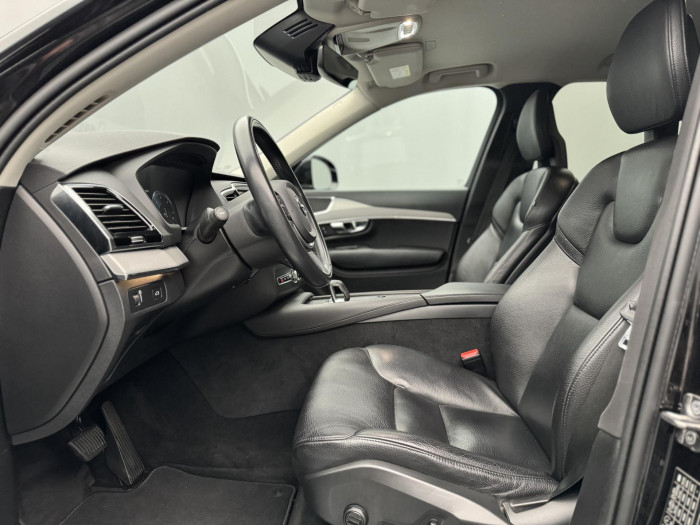 Volvo XC90 B5 AWD MOMENTUM REZERVACE 2.0 Momentum