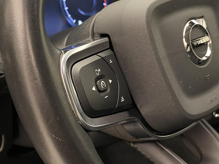 Volvo XC40 T3 KINETIC AUT CZ 1.maj