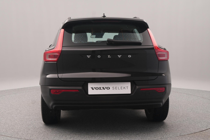 Volvo XC40 T2 MOMENTUM AUT CZ 1.maj. 1.5 Momentum