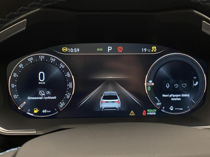 Lynk & Co 01 PHEV DCT AUT 1.maj. REZERVACE