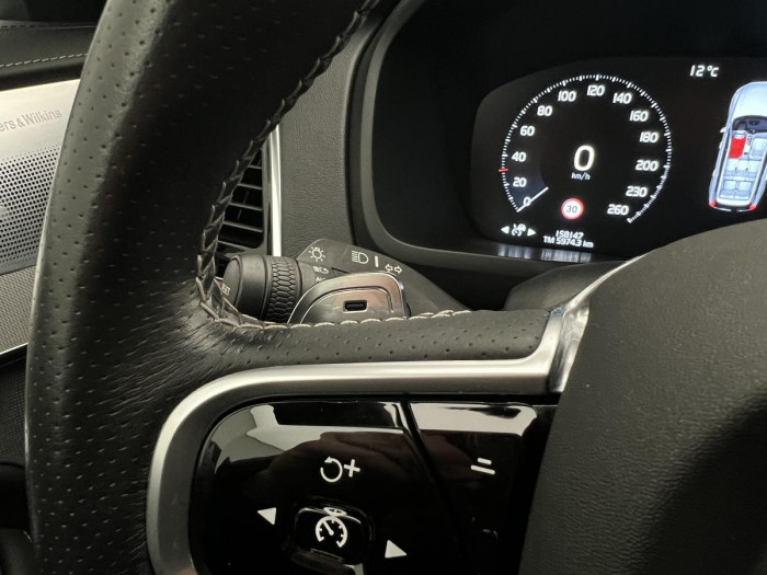 Volvo XC90 T8 AWD R-DESIGN 7MÍSTNÁ AUT CZ