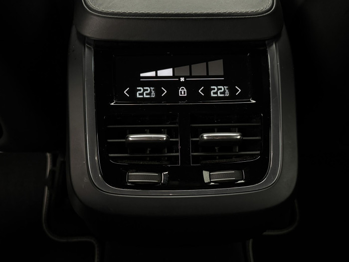 Volvo XC90 D5 AWD R-DESIGN AUT CZ 2.0 d
