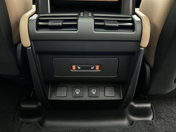 Land Rover Defender 110 D300 X-DYNAMIC HSE AWD Aut 3.0 d Dynamic