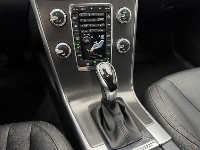 Volvo XC60 D3 SUMMUM AUT 2.0 d Summum