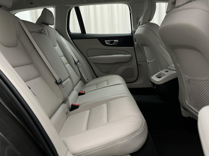 Volvo V60 B4 INSCRIPTION AUT 1.maj.