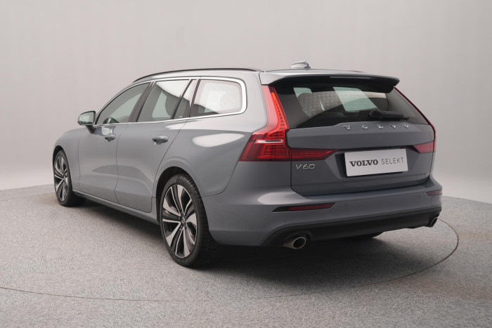 Volvo V60 B4 MOMENTUM PRO AUT CZ 1.maj. 2.0 Momentum