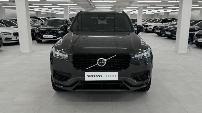 Volvo XC90 T8 AWD ULTIMATE DARK REZERVACE