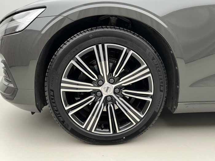 Volvo V60 B4 INSCRIPTION AUT 1.maj.