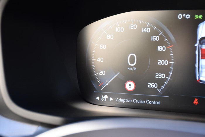 Volvo V60 B4 MOMENTUM ADVANCED REZERVACE 2.0 Momentum