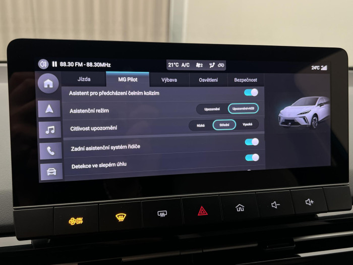 MG MG4 EV EXCLUSIVE 77kWh CZ 1.maj. Exclusive