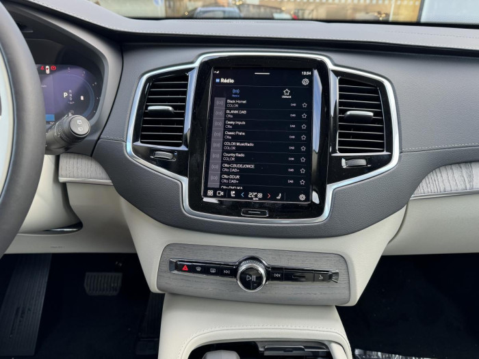 Volvo XC90 B5 AWD AUT BRIGHT PLUS 7-míst 2.0 Plus