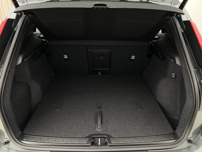 Volvo XC40 B3 DARK PLUS AUT