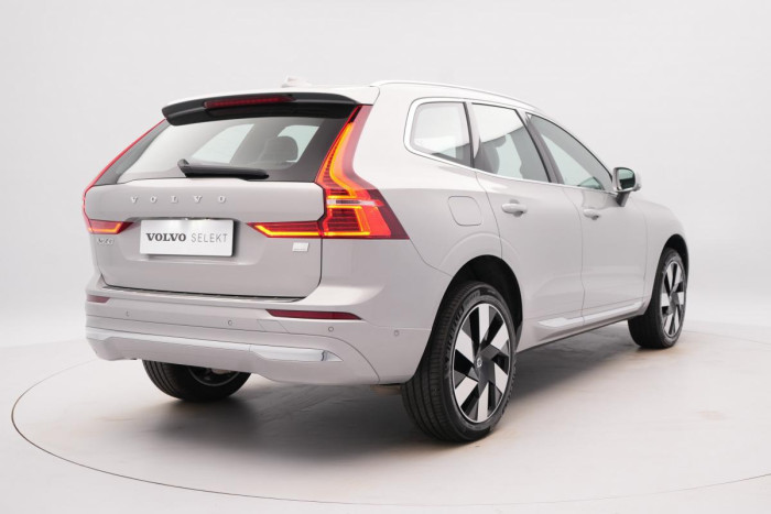 Volvo XC60 RECHARGE T8 AWD ULTIMATE 1.maj