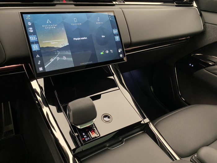 Land Rover Range Rover Sport D250 DYNAMIC SE AWD REZERVACE 3.0 d Dynamic SE