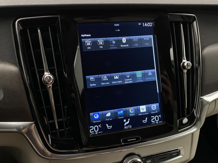 Volvo V90 CC D5 AWD MOMENTUM AUT CZ 2.0 d CC CC Momentum