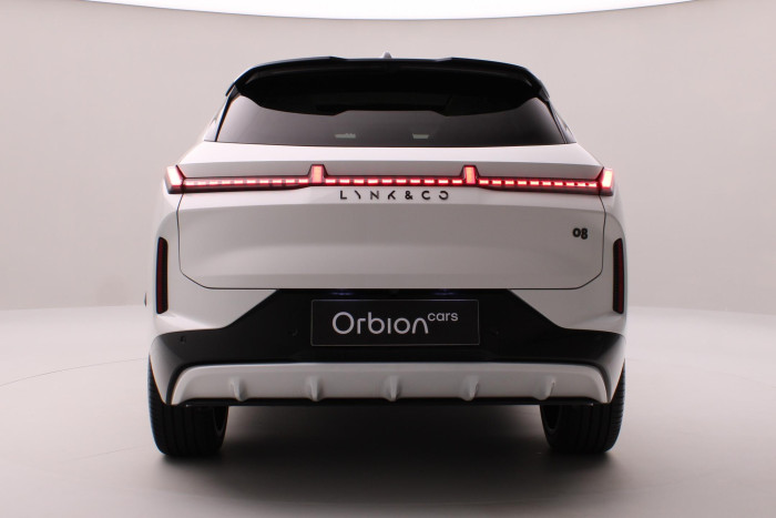 Lynk & Co 08 MORE PHEV