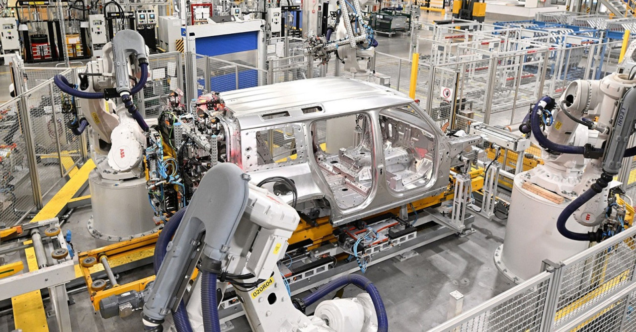 Továrna JLR v Nitře slaví páté výročí a potvrzuje elektrickou budoucnost