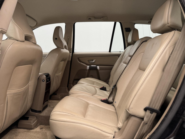 Volvo XC90 D5 AWD EXECUTIVE AUT 7 míst 2.4 d Executive
